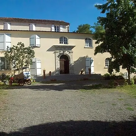 Le Clos Des Cedres Bed & Breakfast La Rochefoucauld