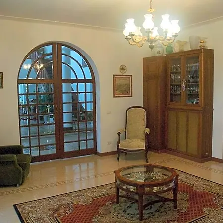 Le Clos Des Cedres Bed & Breakfast