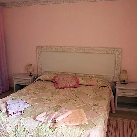 Bed & Breakfast Le Clos Des Cedres