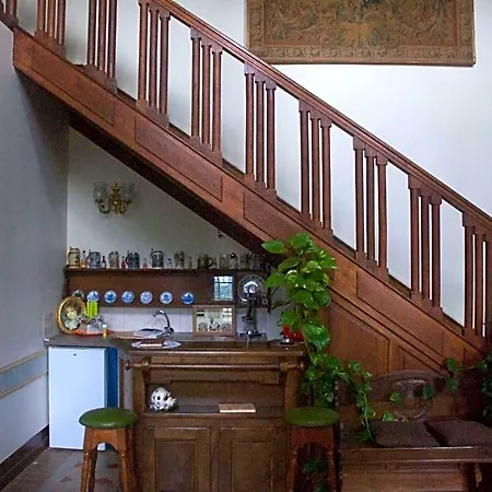 Le Clos Des Cedres Bed & Breakfast