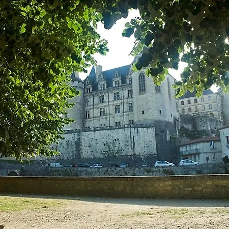 Bed & Breakfast Le Clos Des Cedres 3*