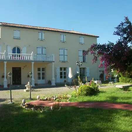 Le Clos Des Cedres La Rochefoucauld