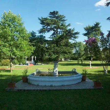 Le Clos Des Cedres 3*