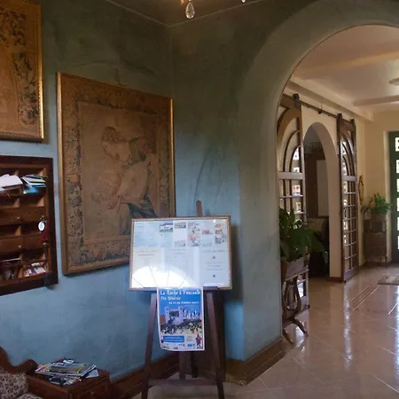 Le Clos Des Cedres Bed & Breakfast La Rochefoucauld