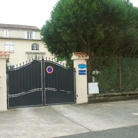 Le Clos Des Cedres Panzió 3*