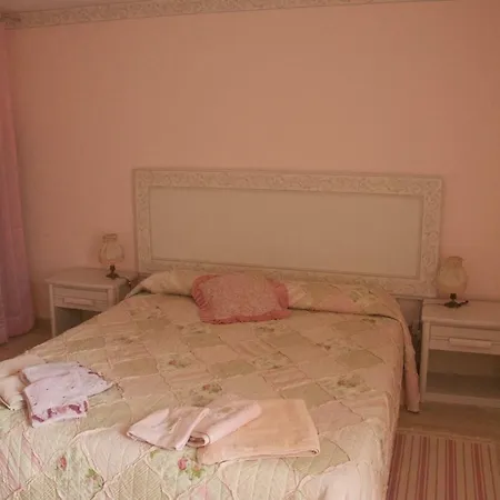 Bed & Breakfast Le Clos Des Cedres