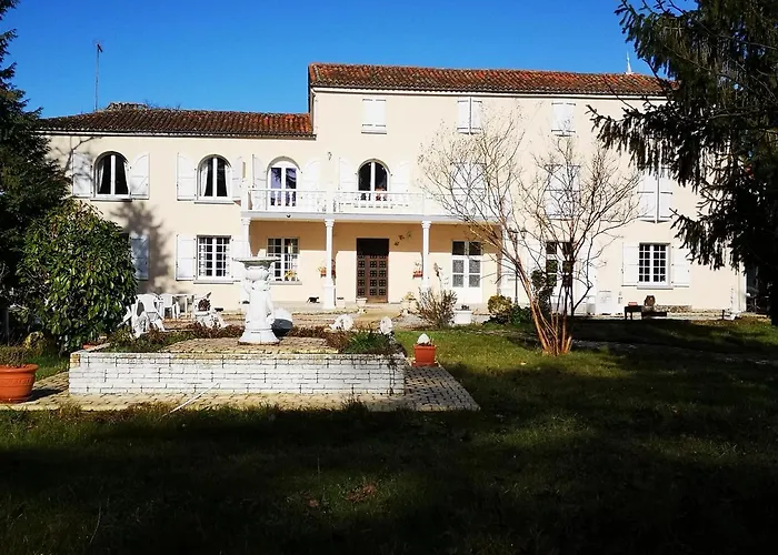 Le Clos Des Cèdres Couette-café