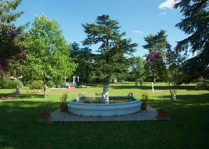 Le Clos Des Cèdres 3*