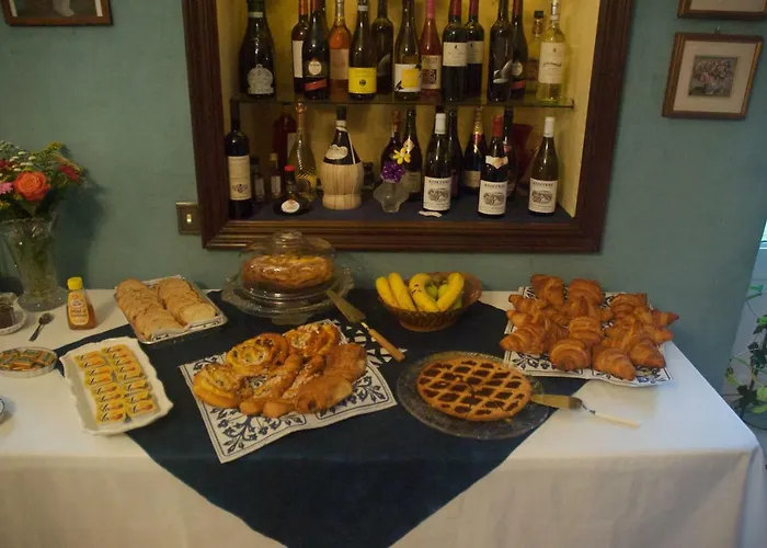 Le Clos Des Cedres Bed & Breakfast 3*