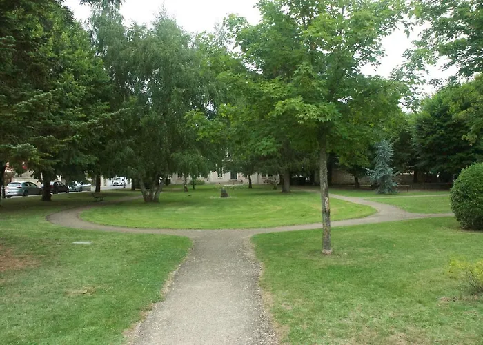 Le Clos Des Cedres La Rochefoucauld