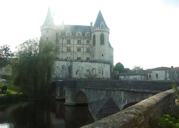 Le Clos Des Cèdres 3* La Rochefoucauld